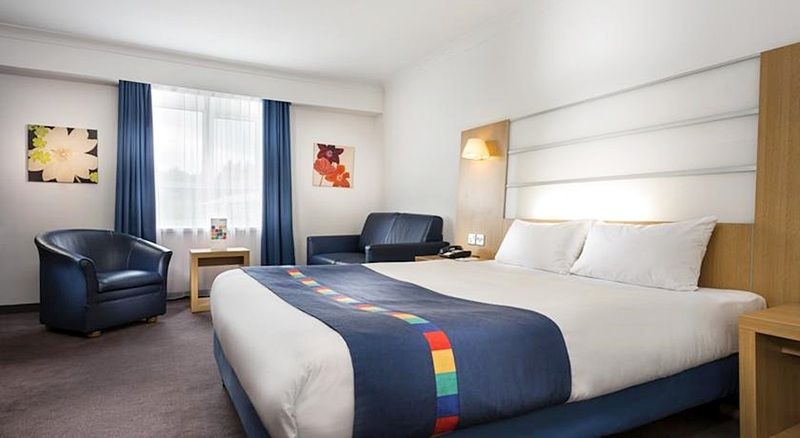 Premier Inn Cardiff North Exteriör bild
