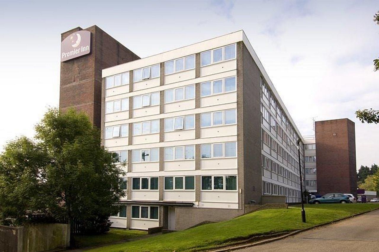 Premier Inn Cardiff North Exteriör bild